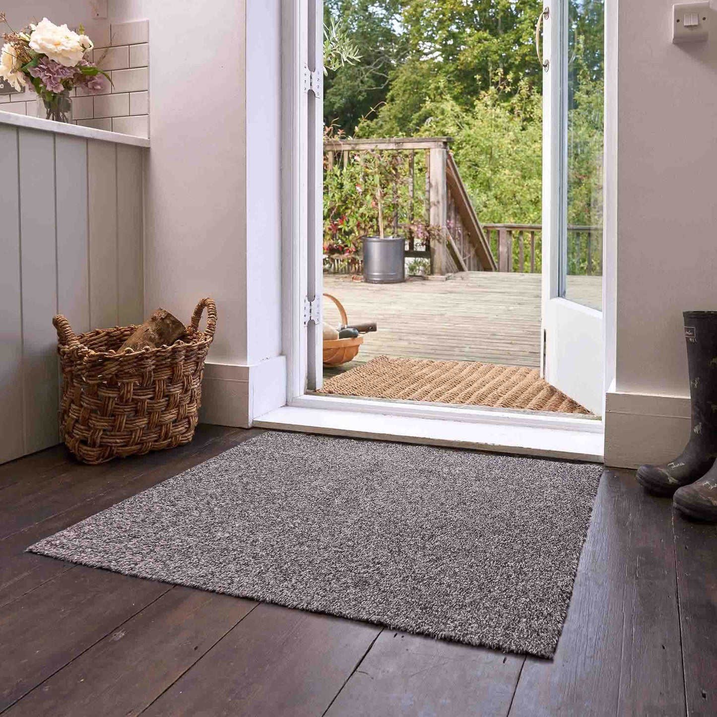 Turtle Mat Dirt Trapper for Smooth Floors - Large - Seal Brown